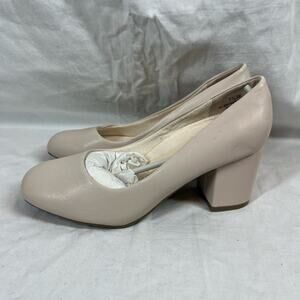 Room of fashion Faux Leather Nude Block Heel Round Toe Pumps NWOB